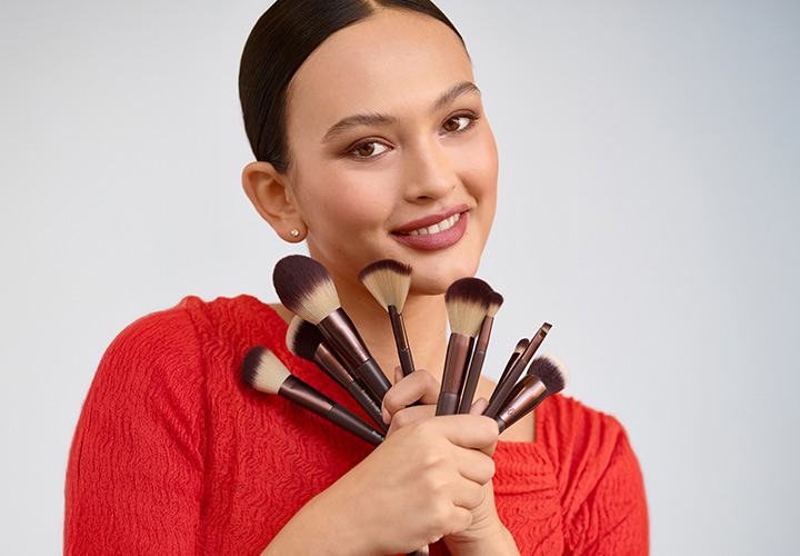 Trang điểm dễ dàng với trợ thủ chuyên nghiệp