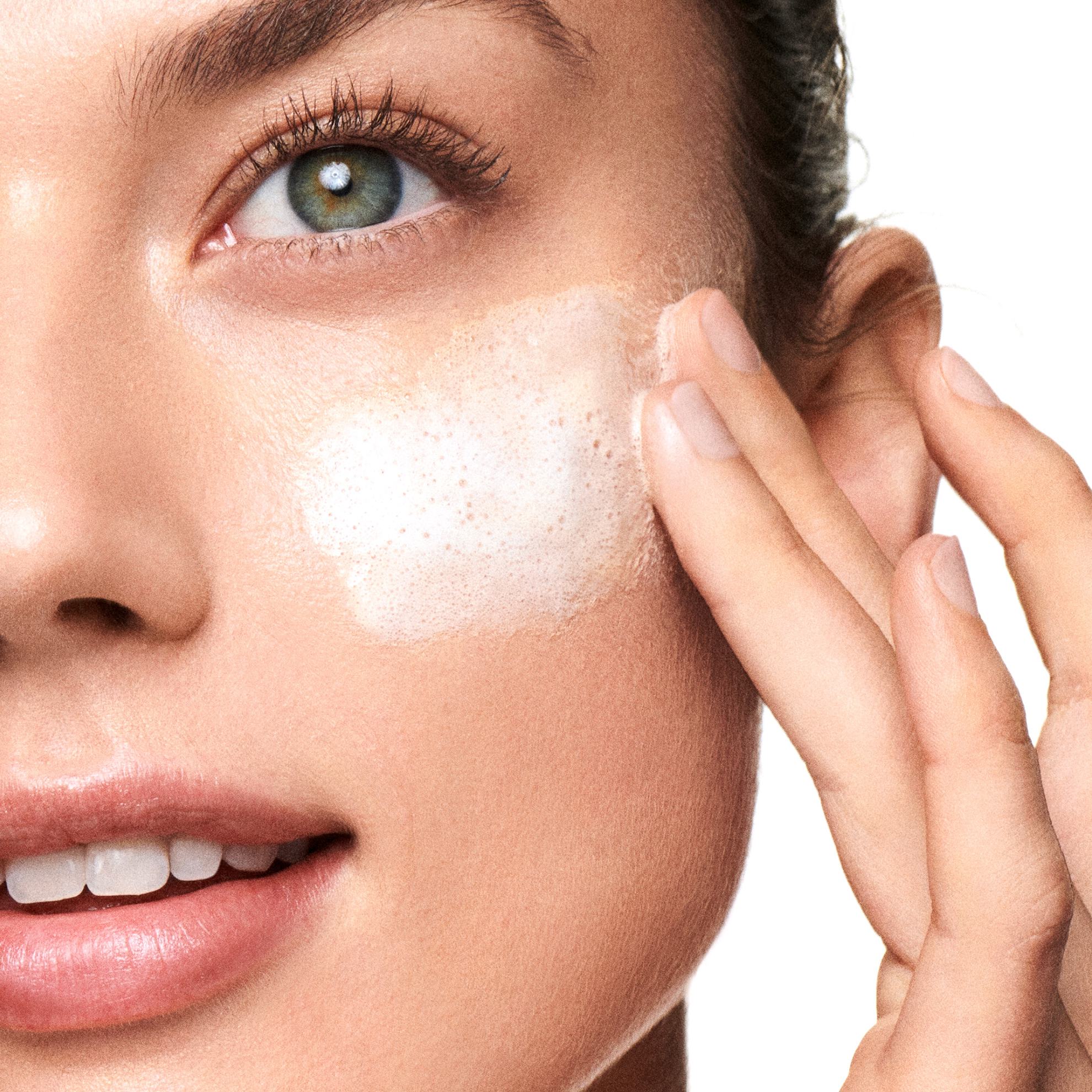 https://media-cdn.oriflame.vn/productImage?externalMediaId=product-management-media%2fProducts%2f42613%2f42613_3.png&MediaId=14898439&Version=2