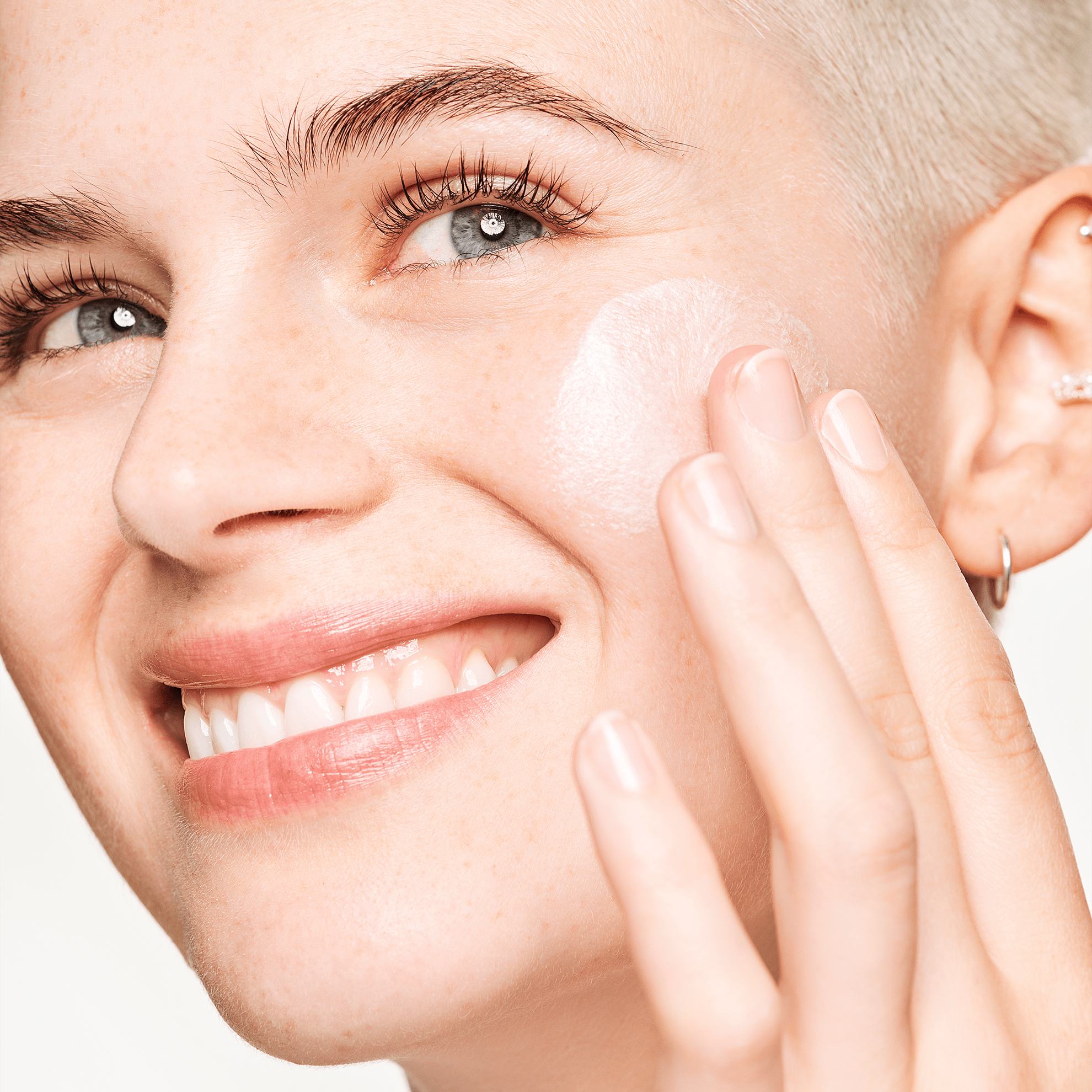 https://media-cdn.oriflame.vn/productImage?externalMediaId=product-management-media%2fProducts%2f41365%2f41365_3.png&MediaId=15968885&Version=1