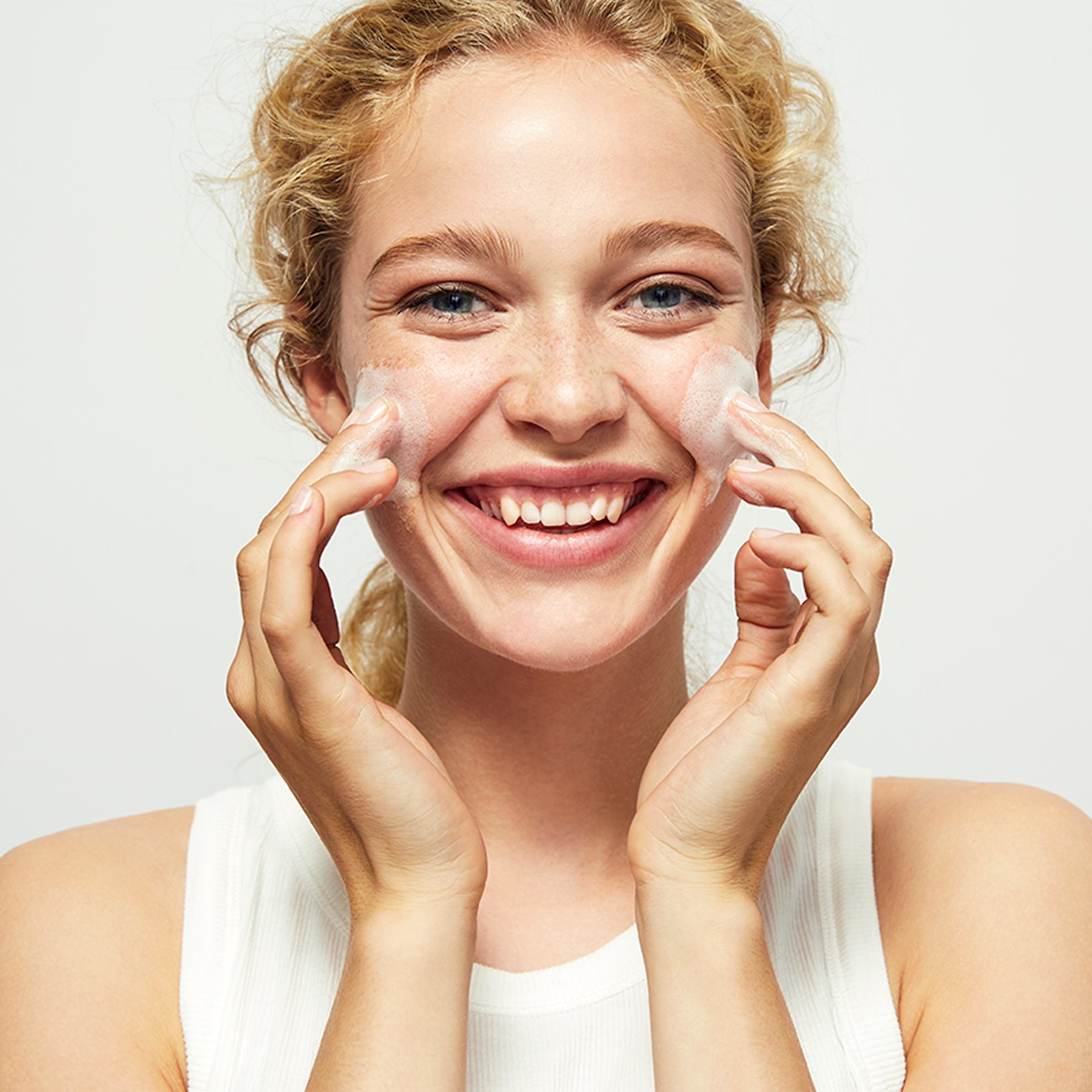 https://media-cdn.oriflame.vn/productImage?externalMediaId=product-management-media%2fProducts%2f34841%2f34841_3.png&MediaId=16157181&Version=5