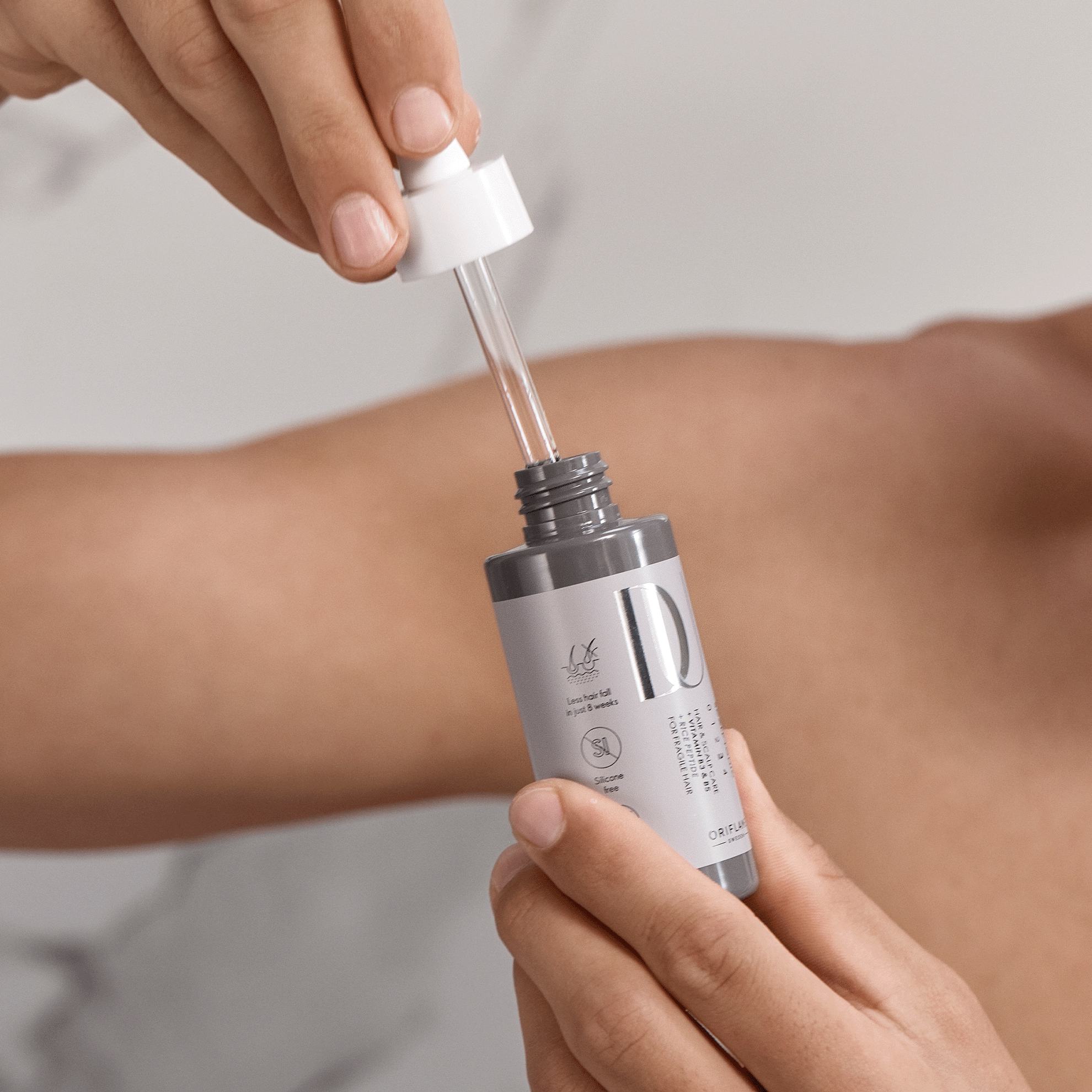 https://media-cdn.oriflame.vn/productImage?externalMediaId=product-management-media%2fProducts%2f44967%2f44967_2.png&MediaId=17121228&Version=3