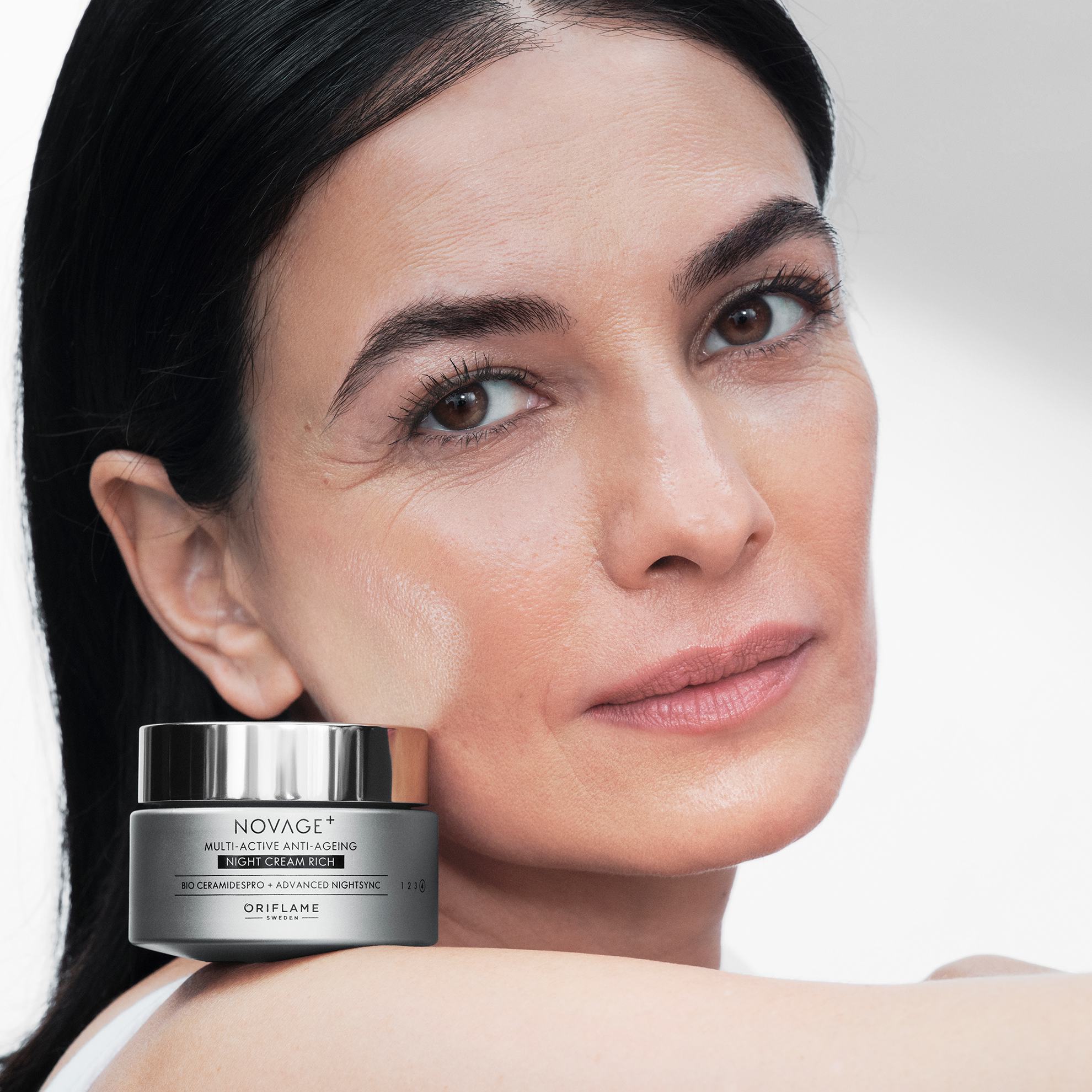 https://media-cdn.oriflame.vn/productImage?externalMediaId=product-management-media%2fProducts%2f41058%2f41058_4.png&MediaId=17447603&Version=6