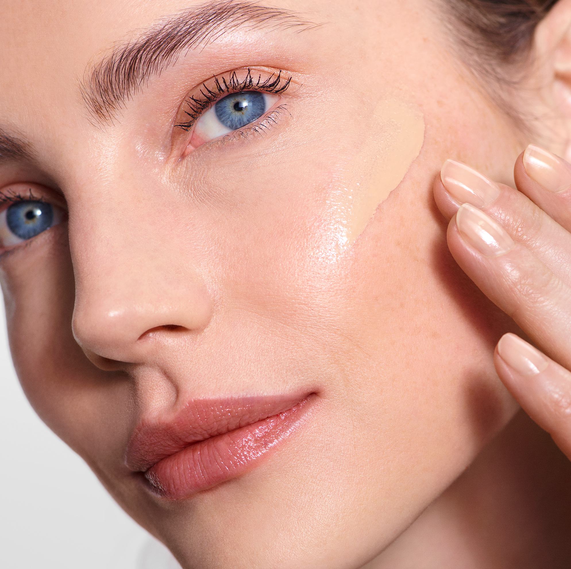 https://media-cdn.oriflame.vn/productImage?externalMediaId=product-management-media%2fProducts%2f42113%2f42113_4.png&MediaId=18141964&Version=1