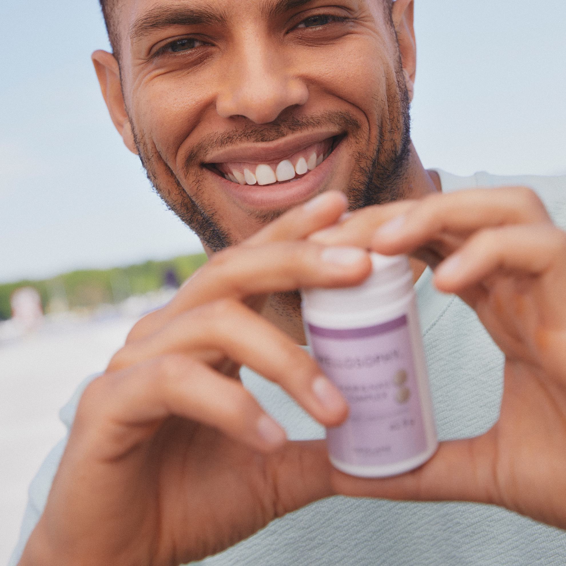https://media-cdn.oriflame.vn/productImage?externalMediaId=product-management-media%2fProducts%2f45273%2fVX%2f45273_7.png&MediaId=19190313&Version=3