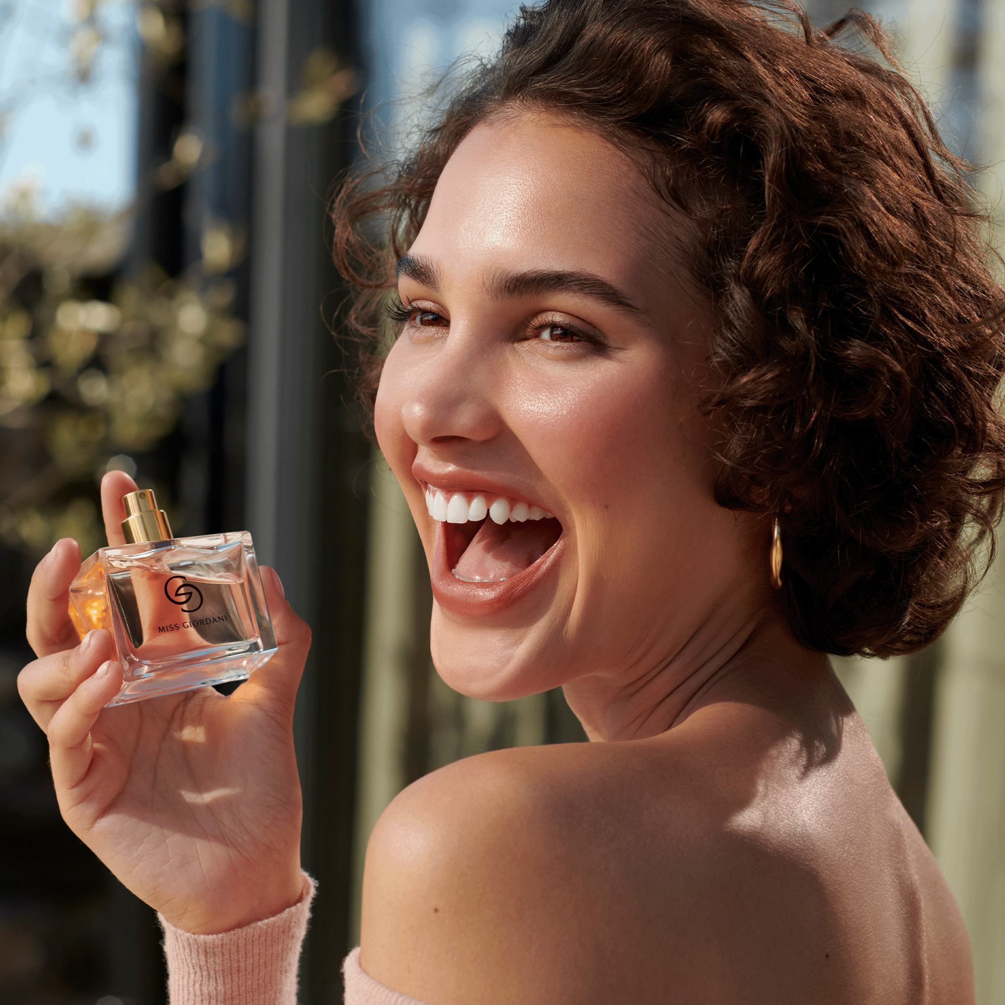 https://media-cdn.oriflame.vn/productImage?externalMediaId=product-management-media%2fProducts%2f47513%2f47513_5.png&MediaId=19522803&Version=3