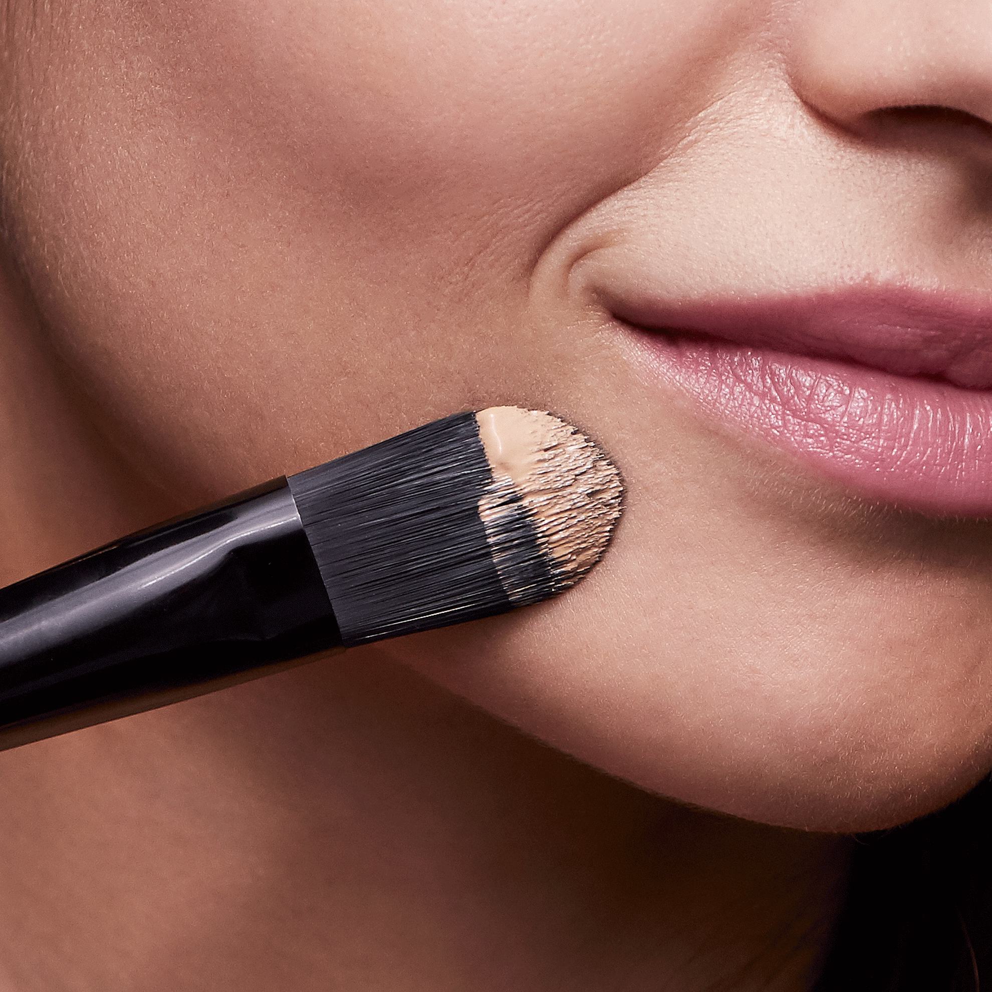 https://media-cdn.oriflame.vn/productImage?externalMediaId=product-management-media%2fProducts%2f38807%2f38807_3.png&id=14812495&version=2