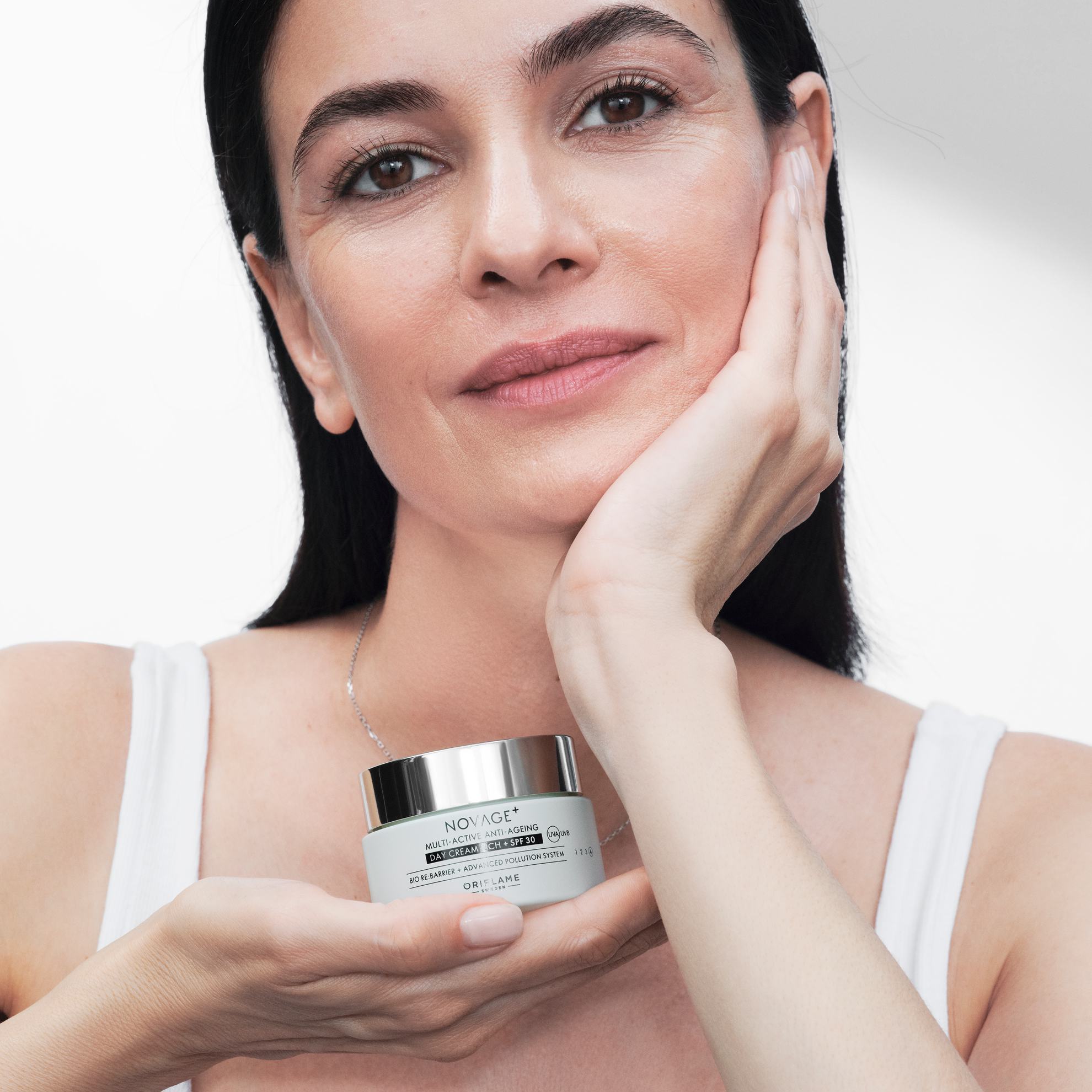 https://media-cdn.oriflame.vn/productImage?externalMediaId=product-management-media%2fProducts%2f41048%2f41048_4.png&id=17447761&version=5