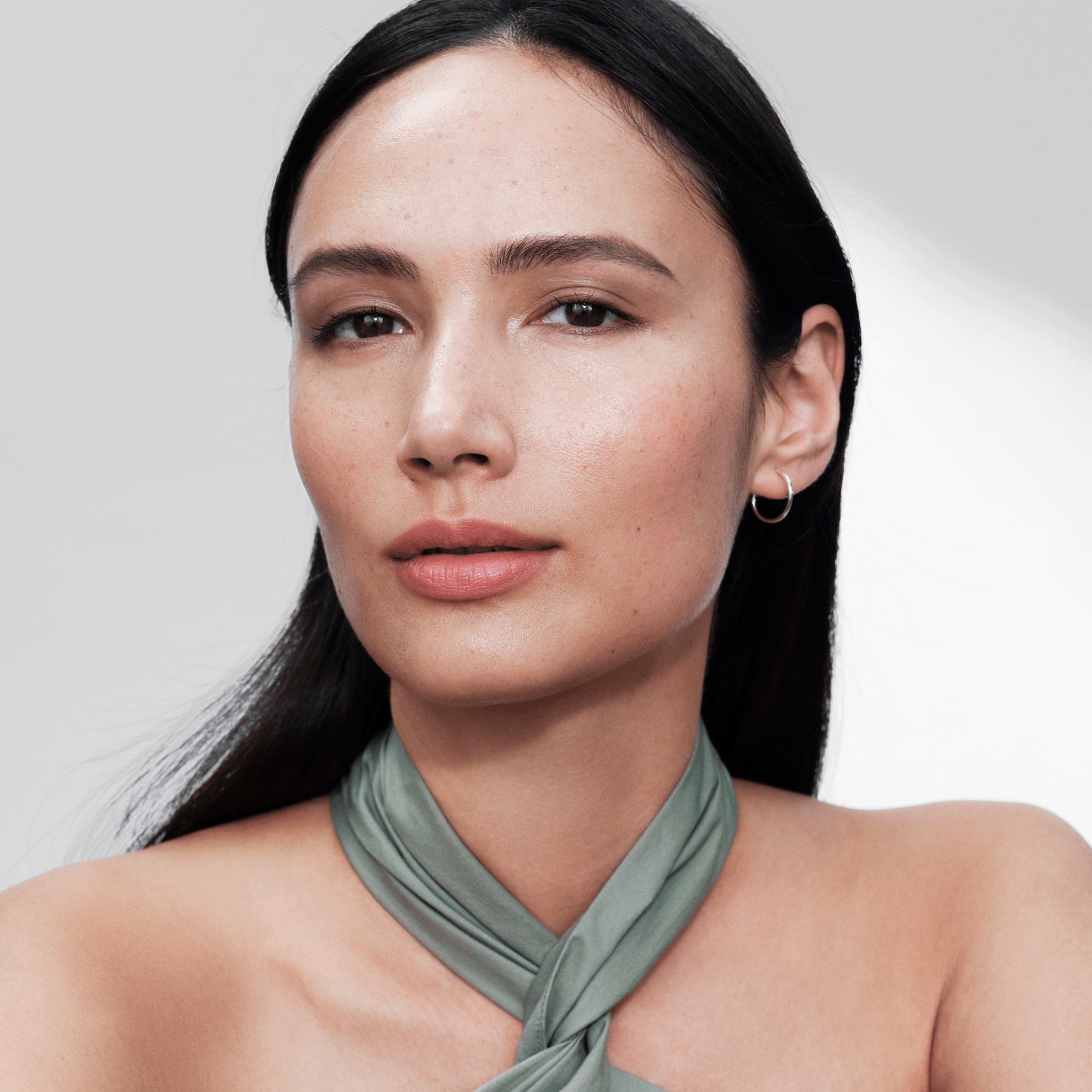 https://media-cdn.oriflame.vn/productImage?externalMediaId=product-management-media%2fProducts%2f41057%2f41057_8.png&id=17447733&version=7