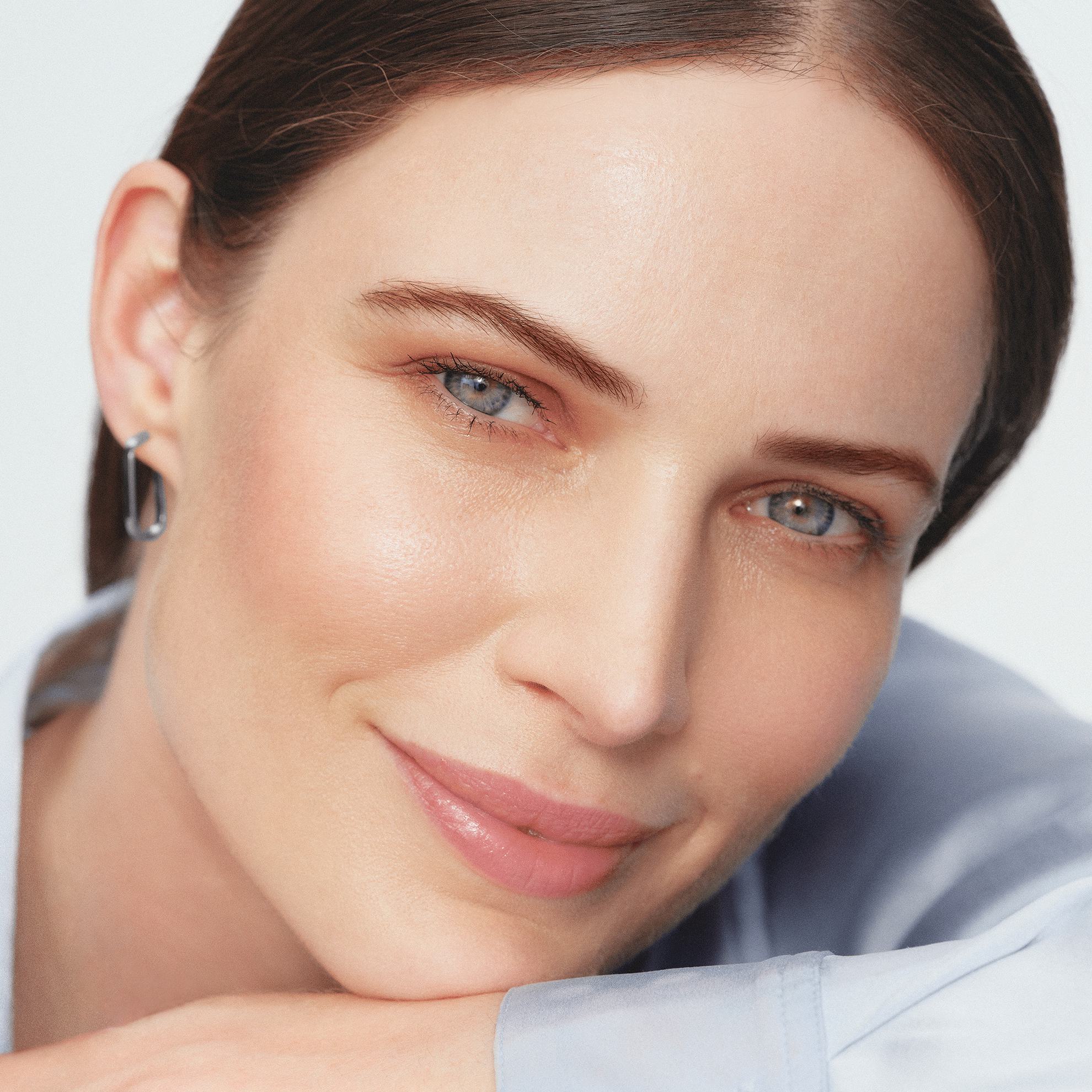 https://media-cdn.oriflame.vn/productImage?externalMediaId=product-management-media%2fProducts%2f41059%2fVX%2f41059_6.png&id=20022687&version=1
