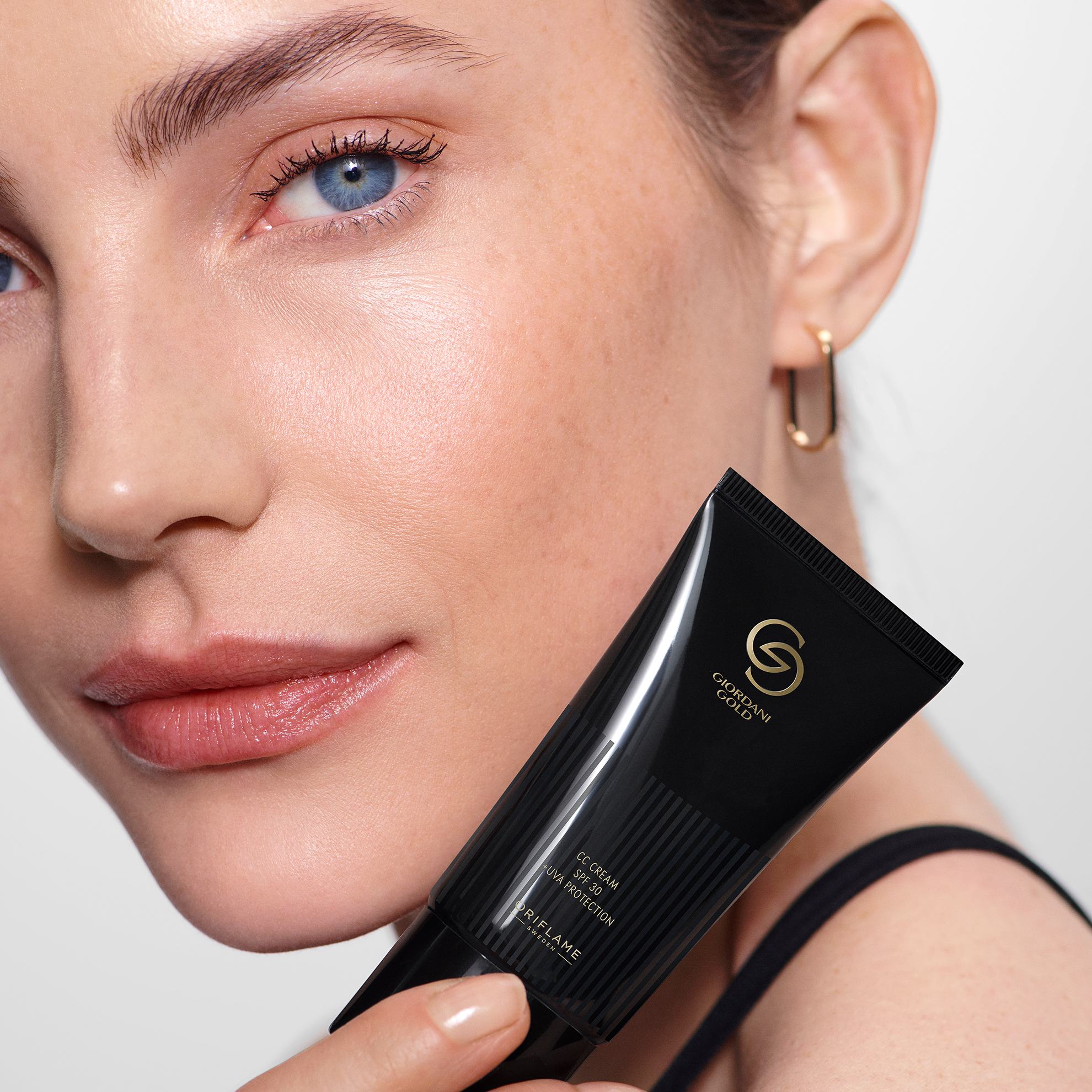 https://media-cdn.oriflame.vn/productImage?externalMediaId=product-management-media%2fProducts%2f42112%2f42112_5.png&id=18141952&version=1