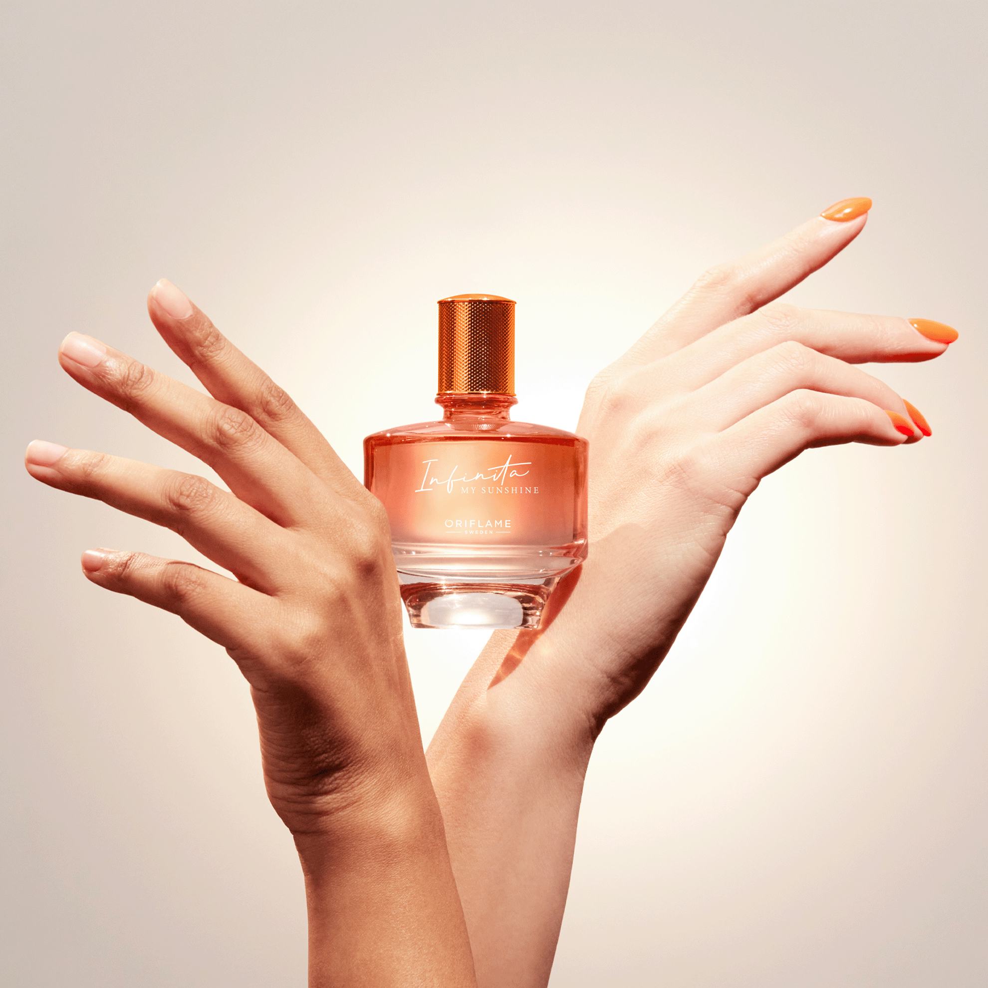 https://media-cdn.oriflame.vn/productImage?externalMediaId=product-management-media%2fProducts%2f44315%2f44315_8.png&id=18861277&version=4
