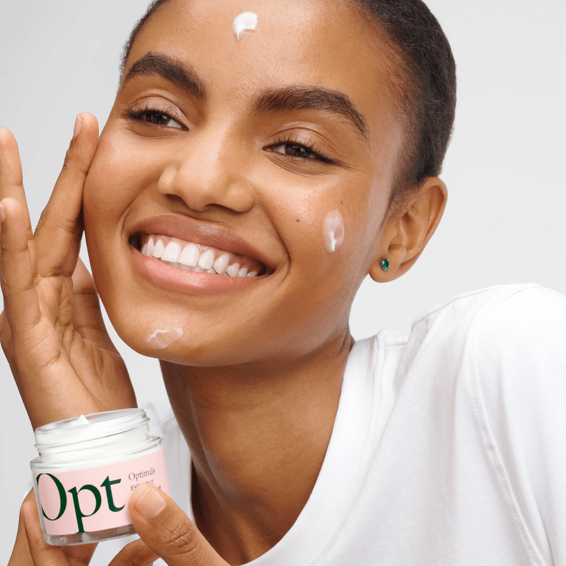 https://media-cdn.oriflame.vn/productImage?externalMediaId=product-management-media%2fProducts%2f45243%2f45243_4.png&id=20200738&version=2