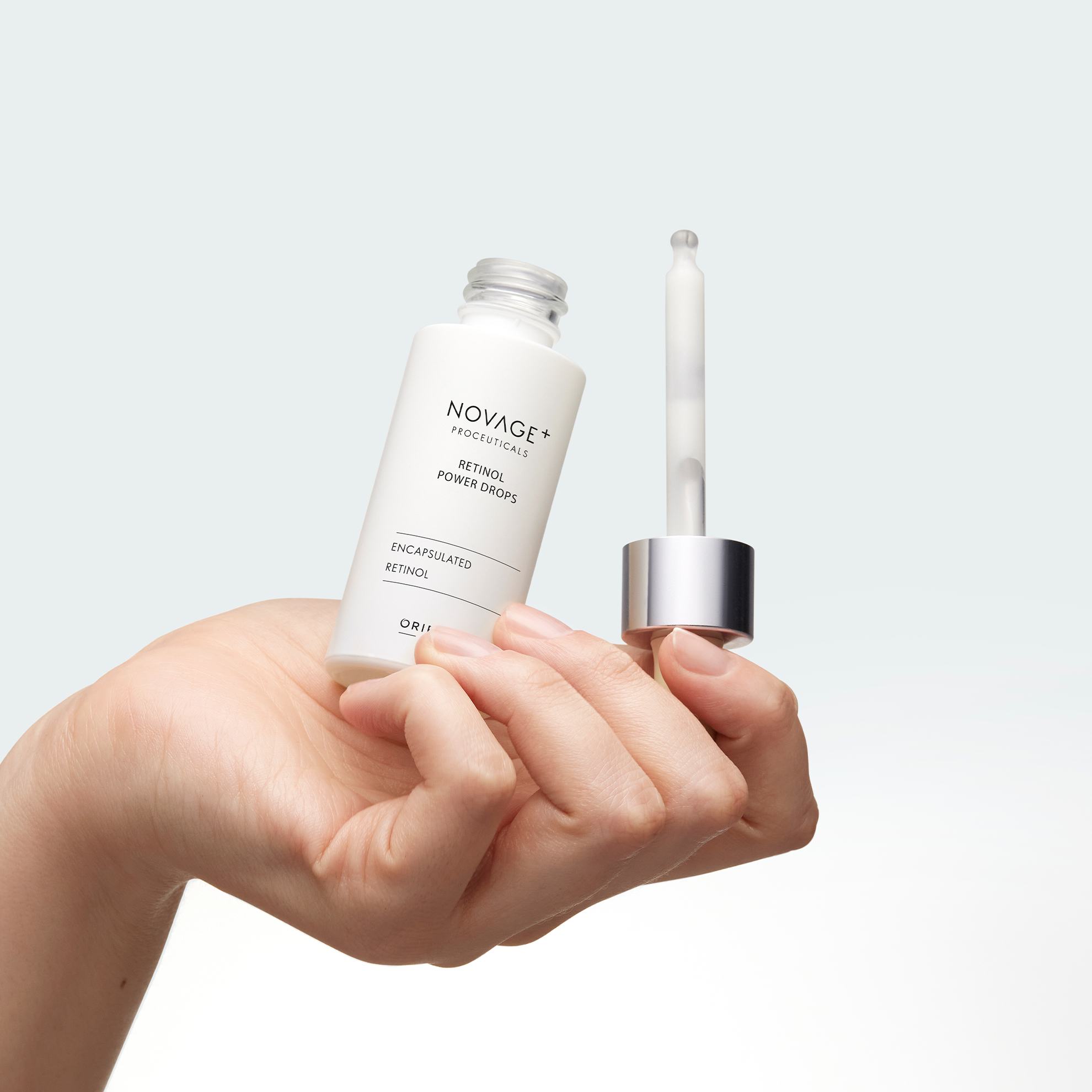 https://media-cdn.oriflame.vn/productImage?externalMediaId=product-management-media%2fProducts%2f47102%2f47102_3.png&id=19184136&version=1