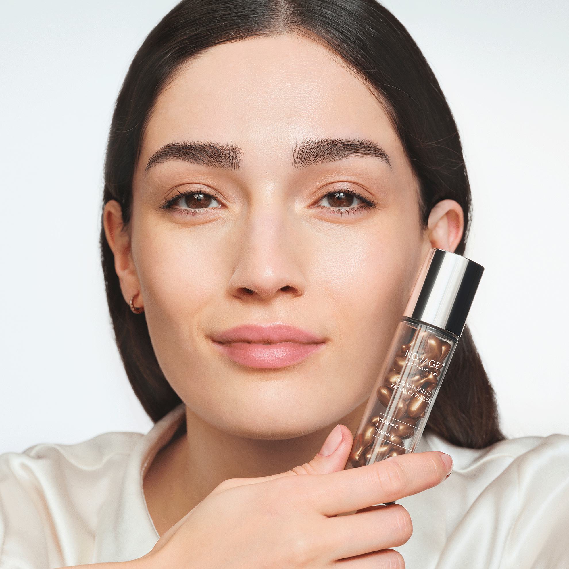https://media-cdn.oriflame.vn/productImage?externalMediaId=product-management-media%2fProducts%2f47103%2f47103_6.png&id=19184206&version=2