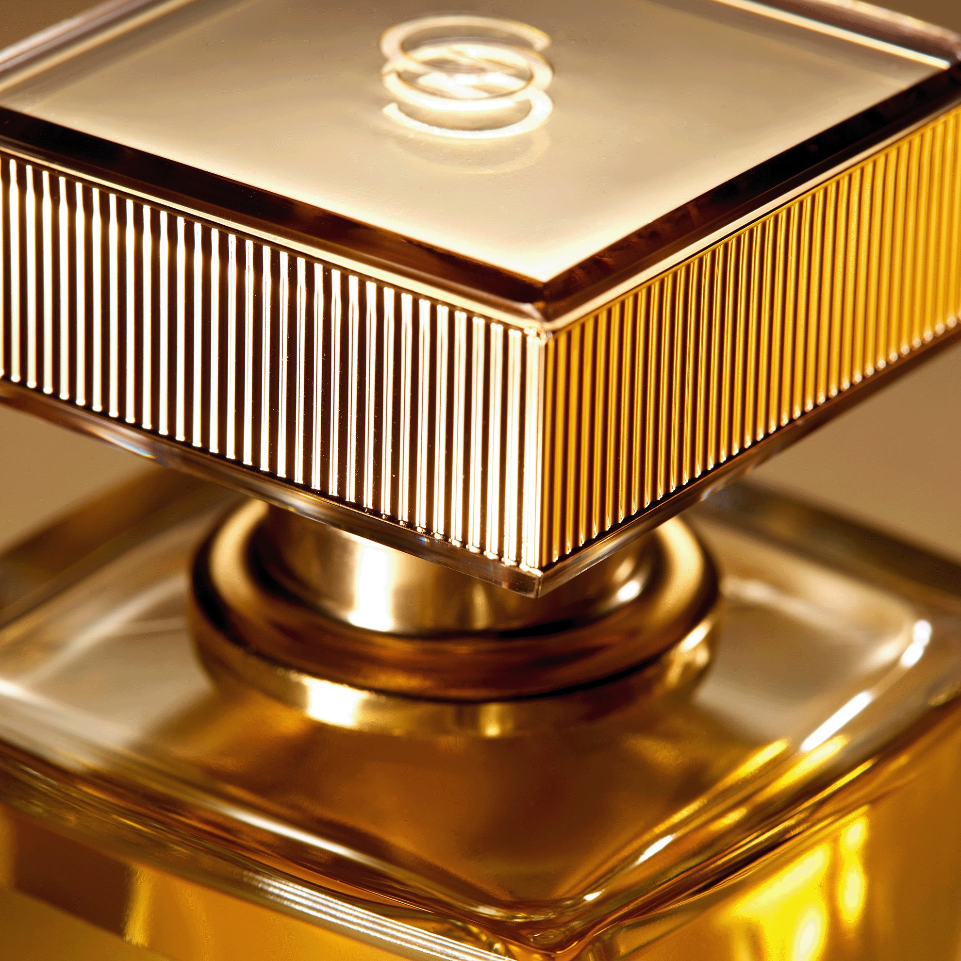 https://media-cdn.oriflame.vn/productImage?externalMediaId=product-management-media%2fProducts%2f47511%2f47511_4.png&id=19156166&version=1
