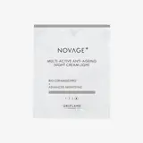 Một gói hàng màu trắng với chữ màu đen