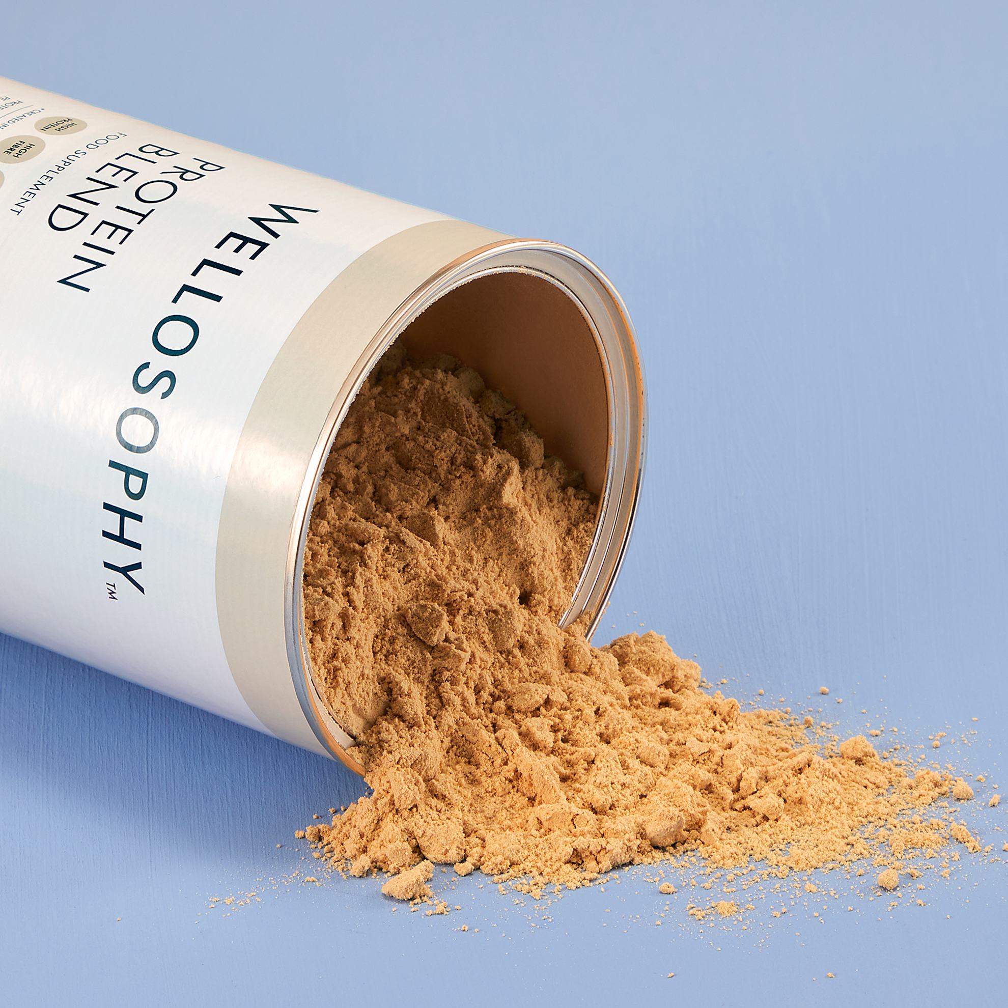 một hộp bột protein