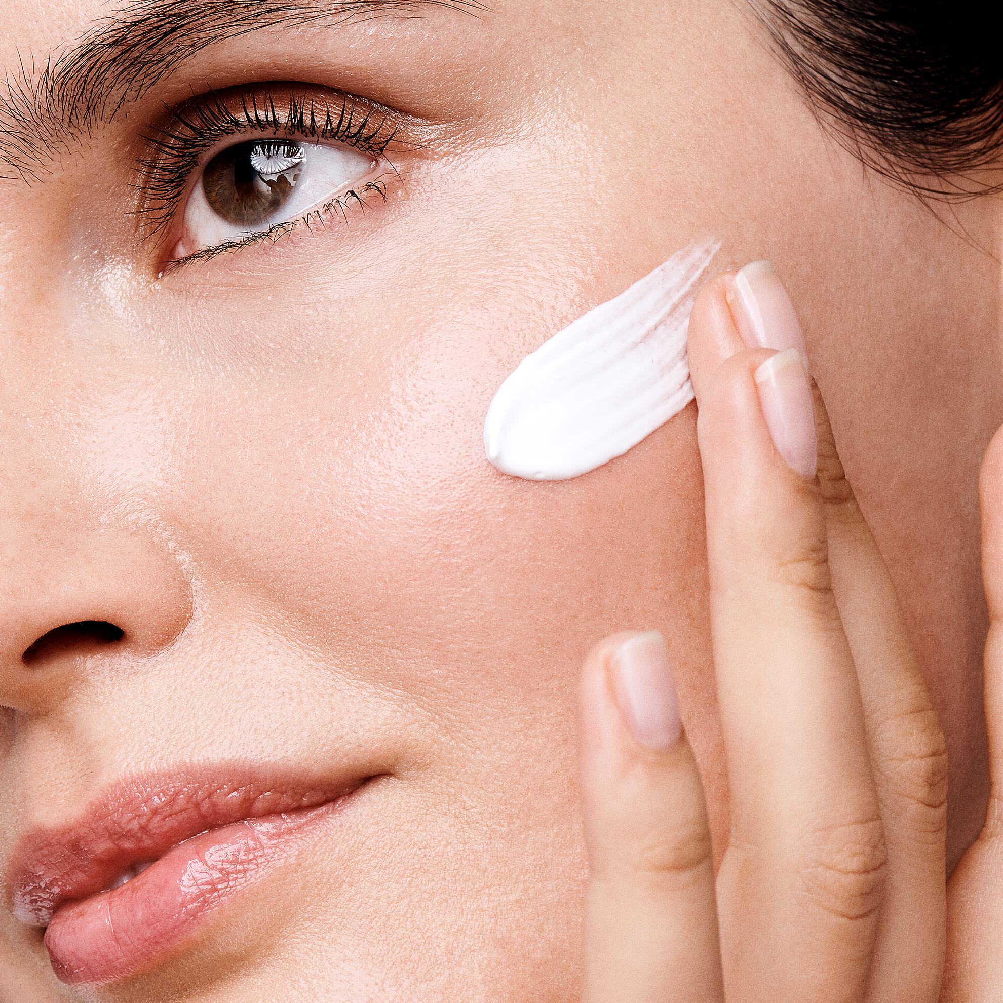 https://media-cdn.oriflame.vn/productImage?externalMediaId=product-management-media%2fProducts%2f42552%2f42552_4.png&MediaId=14861237&Version=2