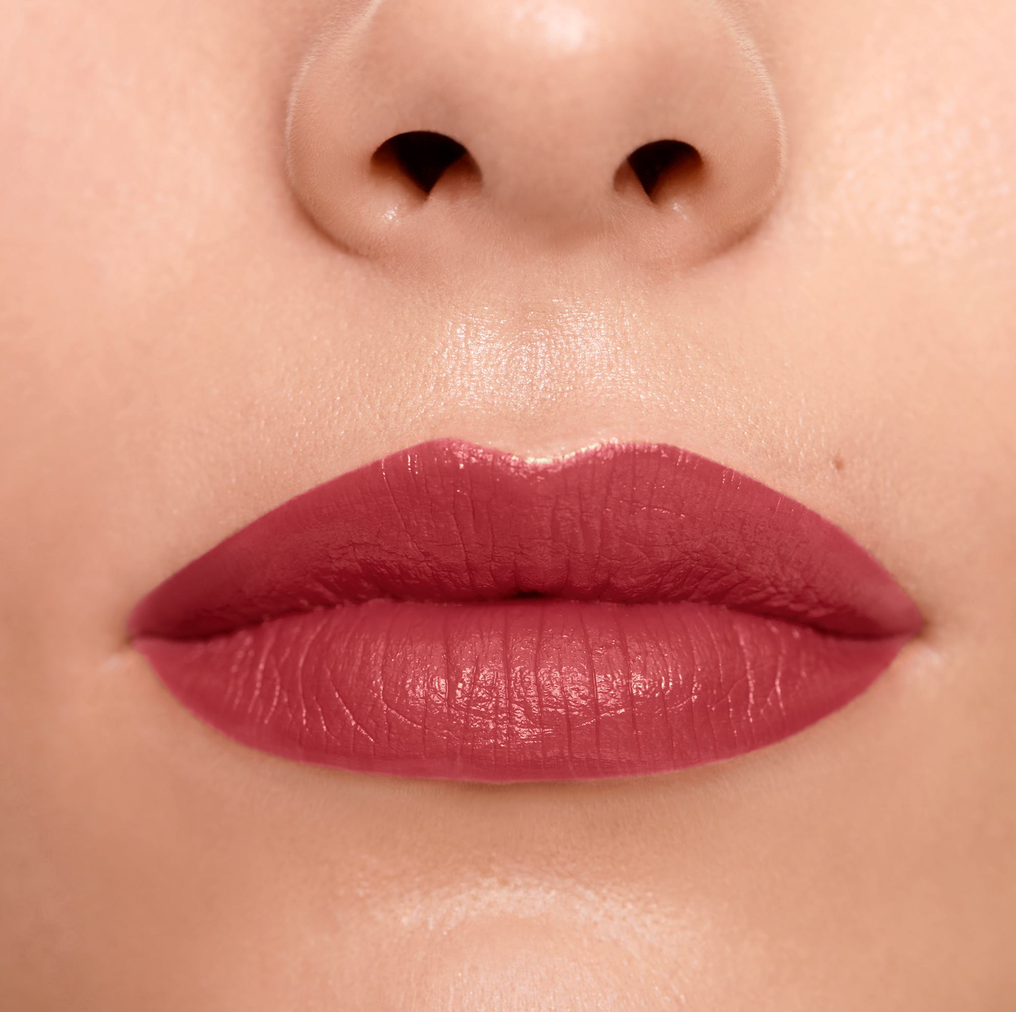 Cận cảnh đôi môi của một người phụ nữ