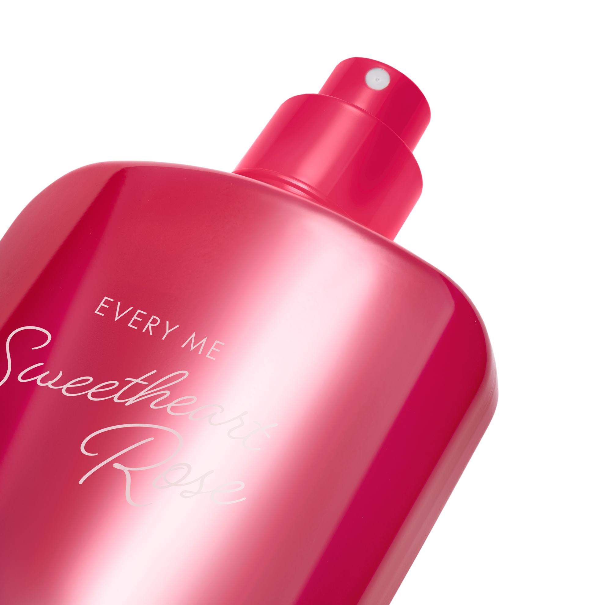 Một chai nước hoa màu hồng